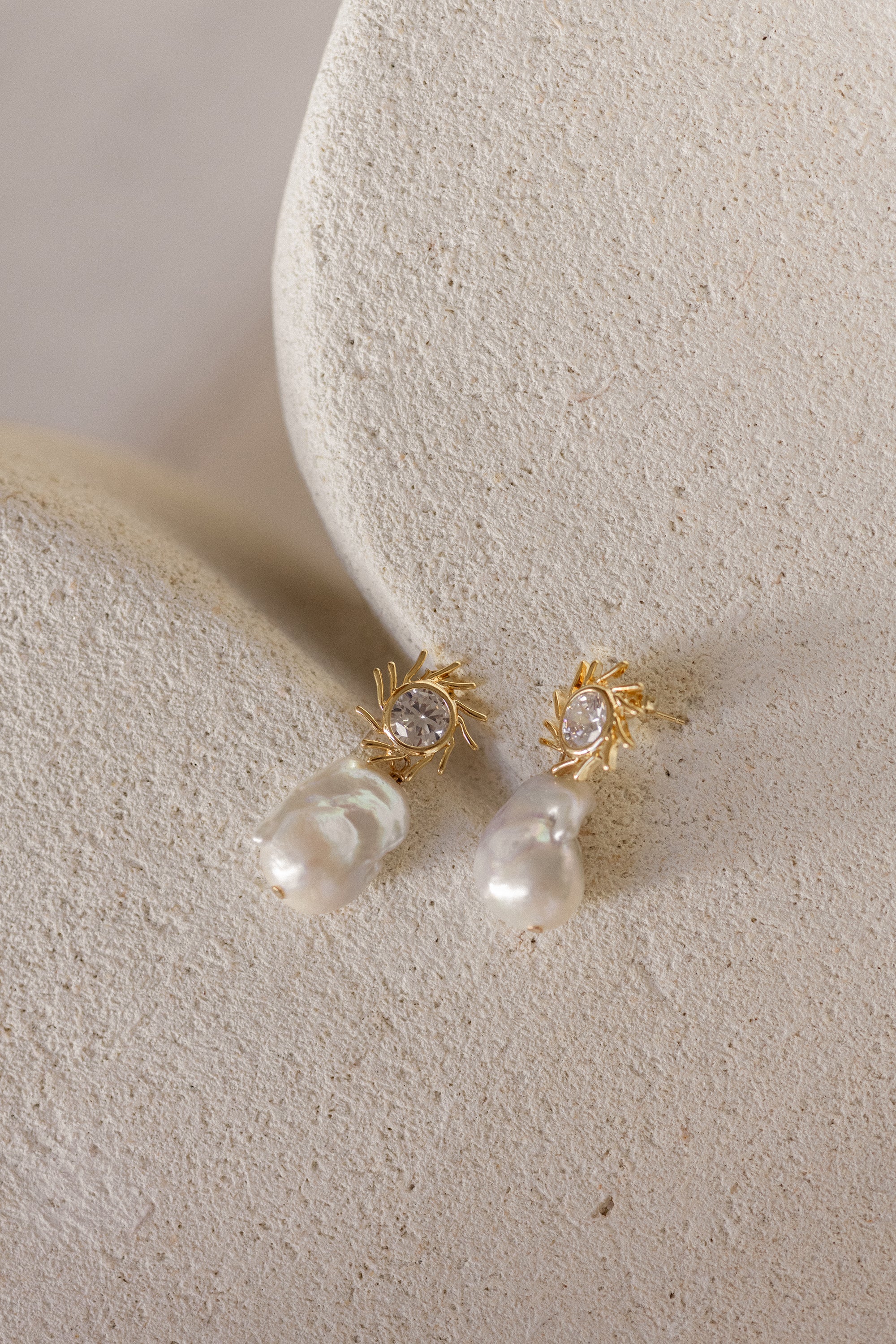 Pearl Sol Earrings – ENESEA